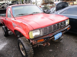 1983 TOYOTA TRUCK SR5 RED STD CAB 2.4L MT 4WD Z17583